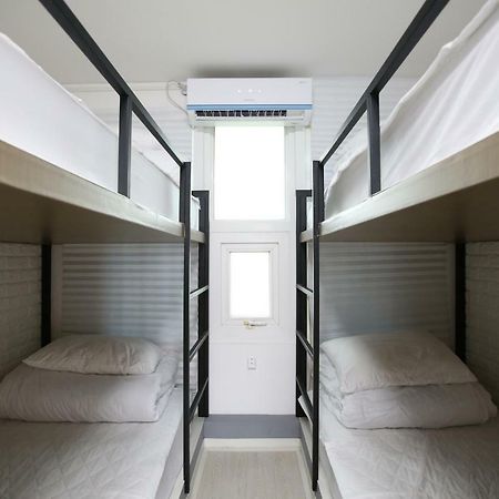 Ian Guesthouse Чеджу Екстериор снимка