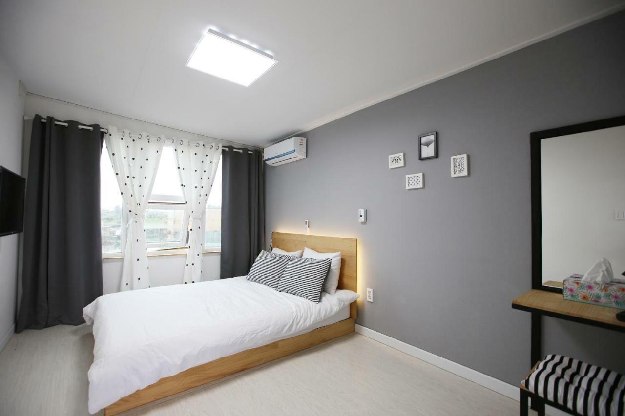 Ian Guesthouse Чеджу Екстериор снимка